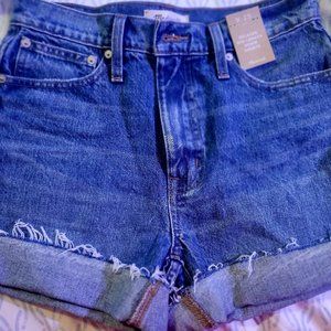 Relaxed Mid-Length Denim Shorts in Cranwood Wash SZ 25